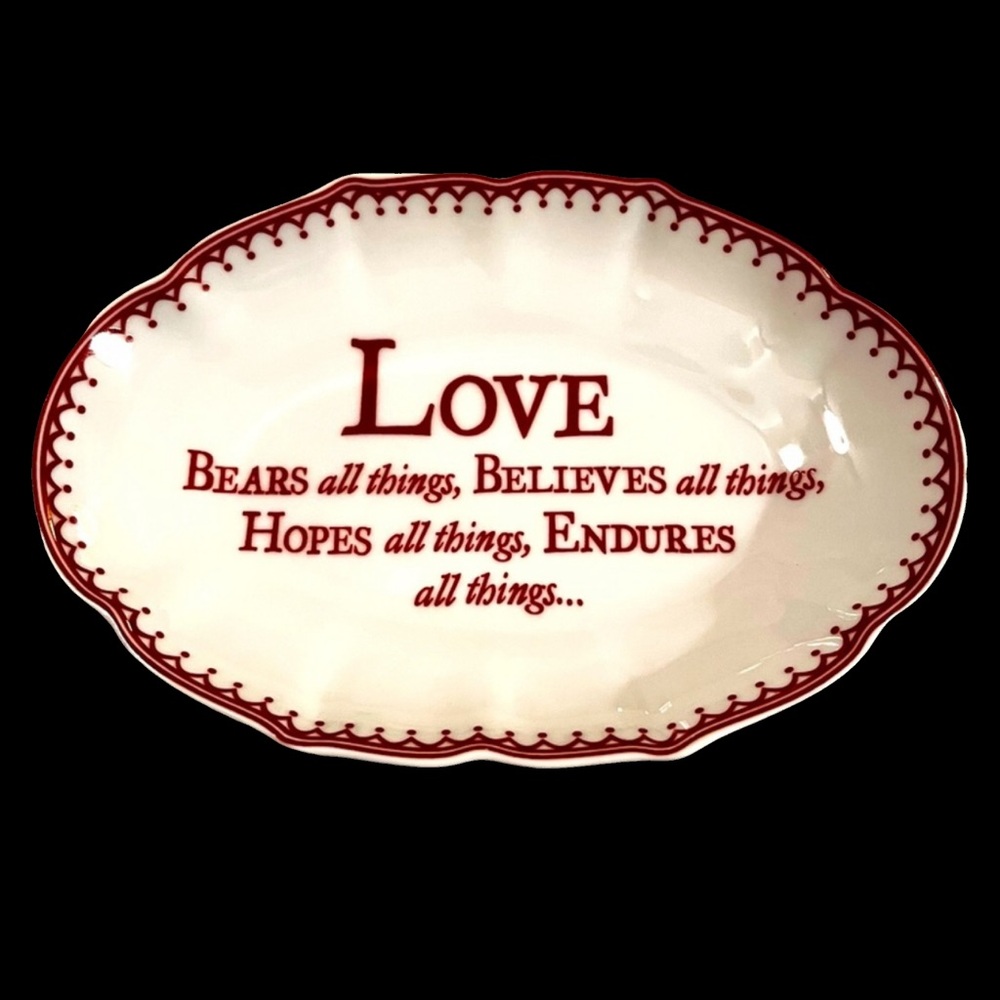 Mottahedeh, Williamsburg Reserve Collection, Oval “Love” Trinket Dish.